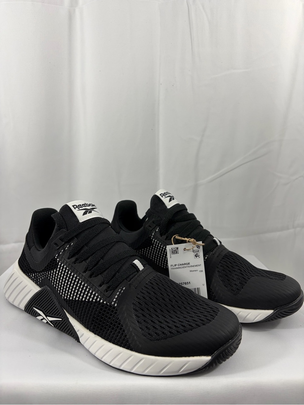 NWT Reebok Women’s Size 7.5 Black White Athletic Running Shoes